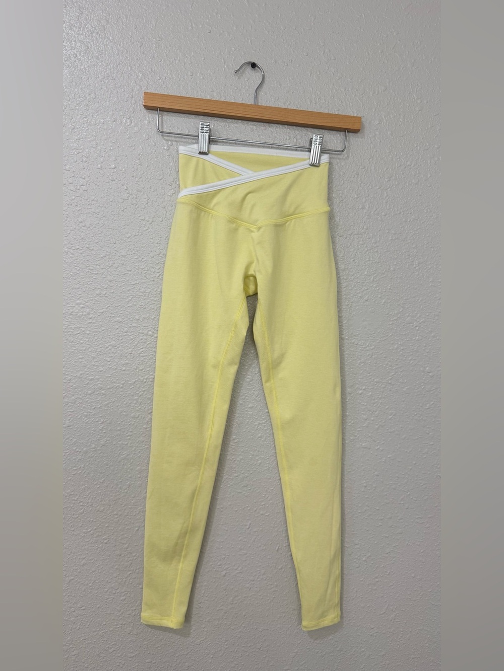 Buffbunny Collection XS High Waisted V Cross Waist Leggings Yellow Activewear